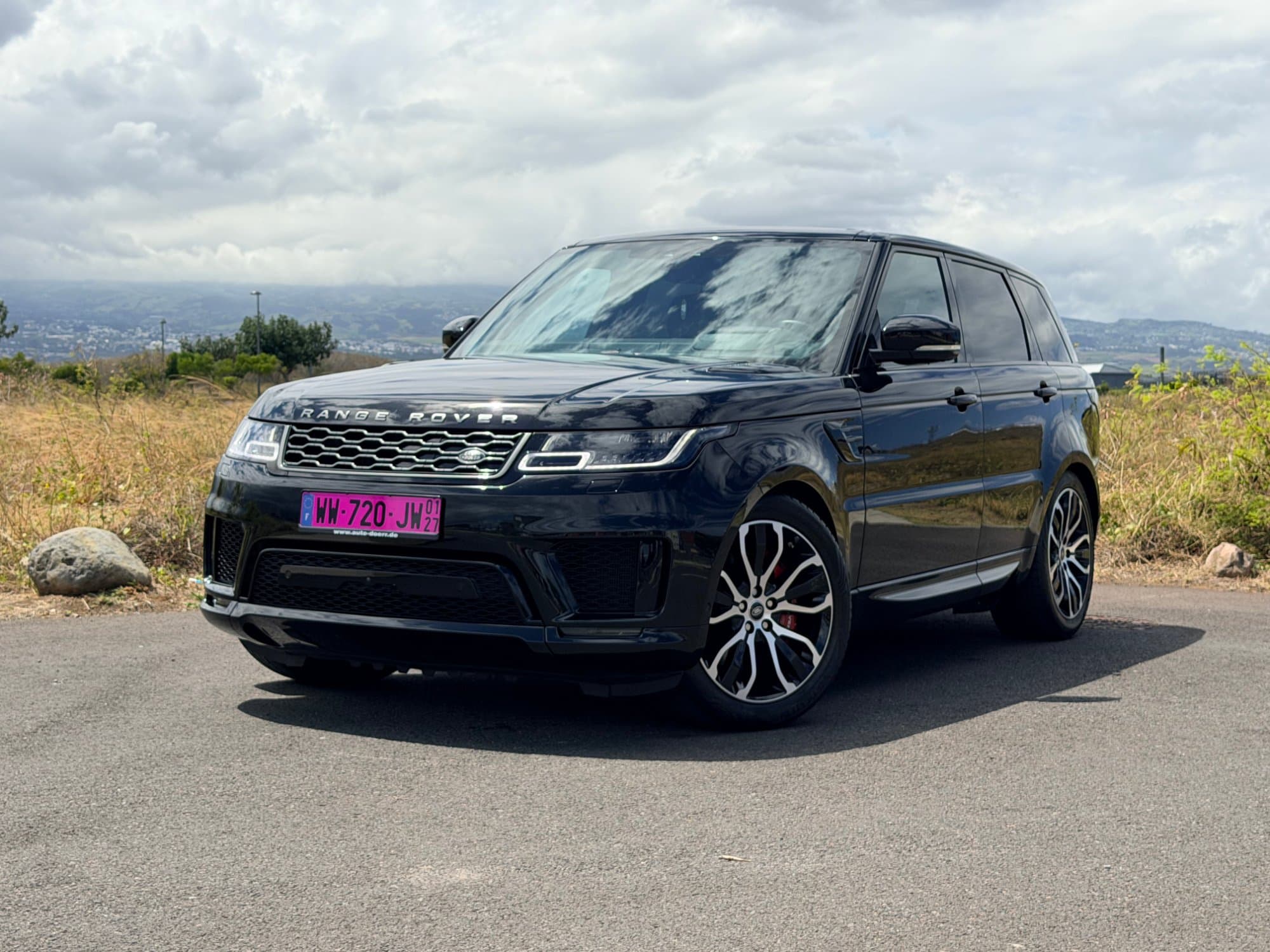 Land Rover RANGE ROVER livré à La Réunion par GoodCar